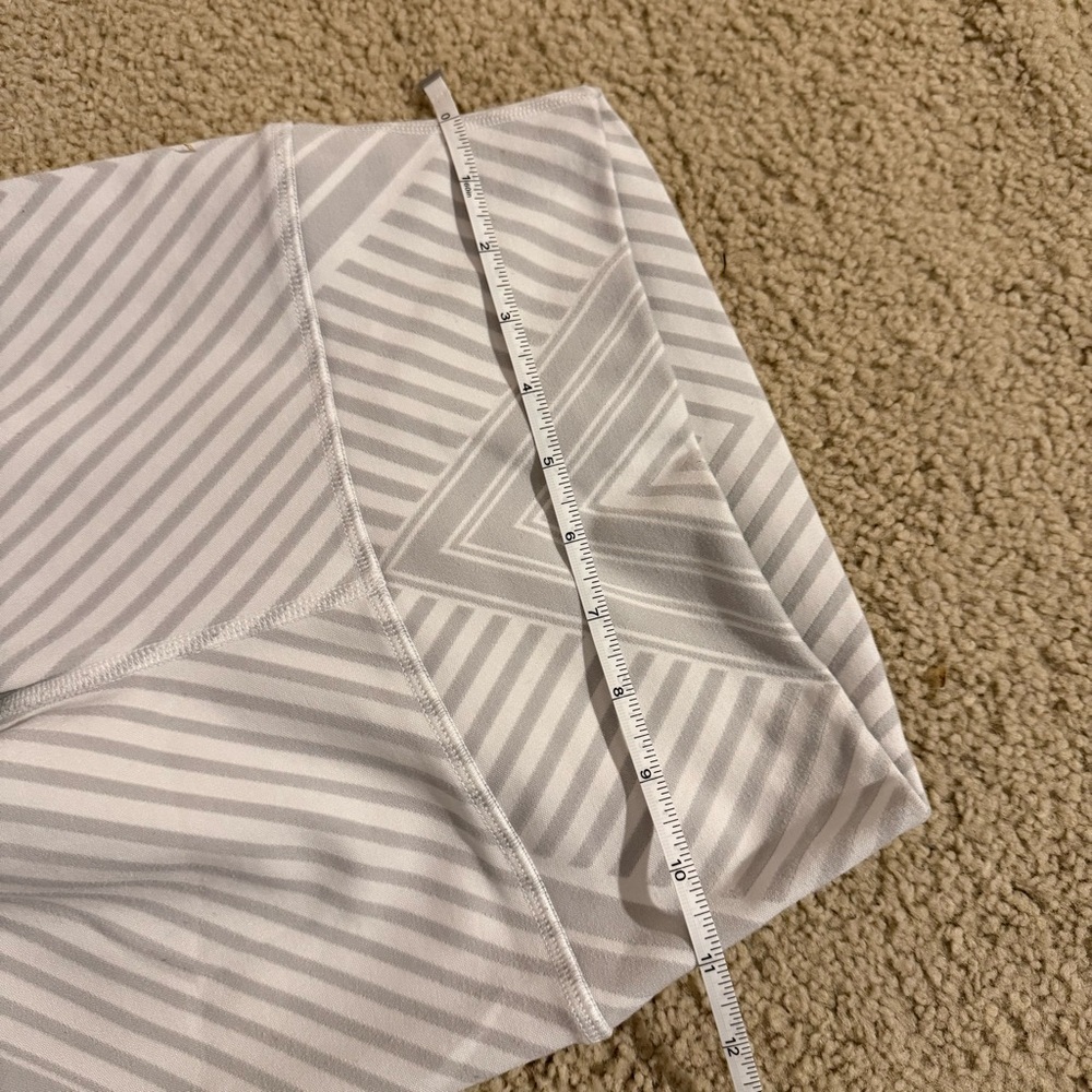 ALO Yoga White Striped Leggings - Picture 3 of 10